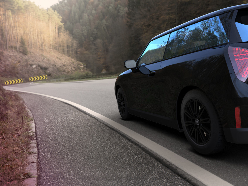 MAM A4|Black Painted (BP) 16