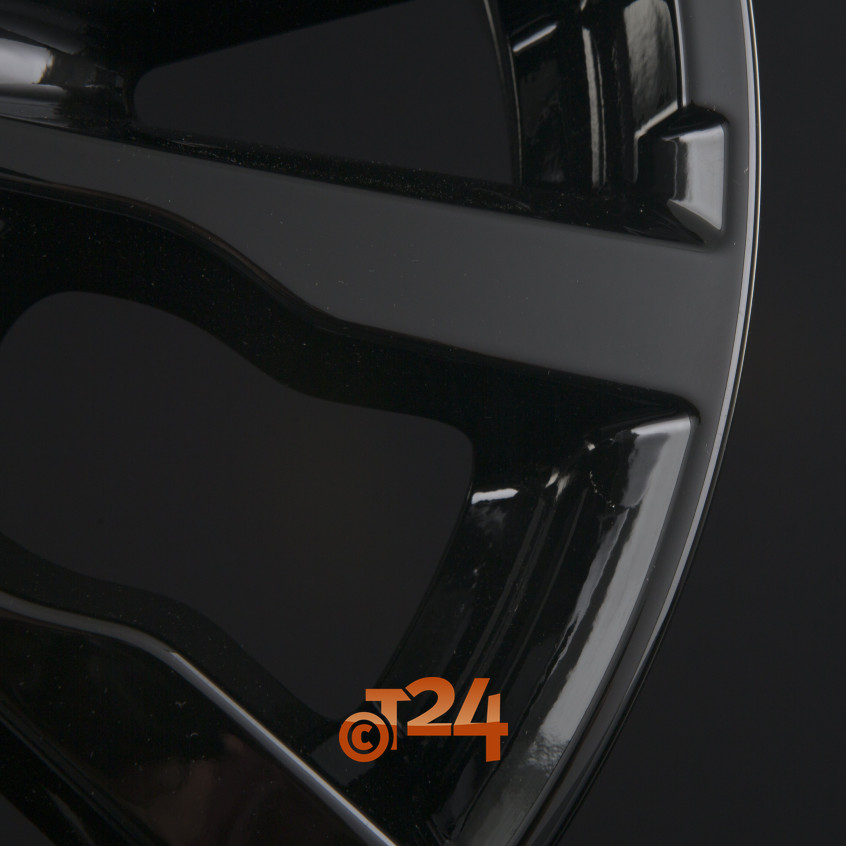 P 86|Black Glossy 21