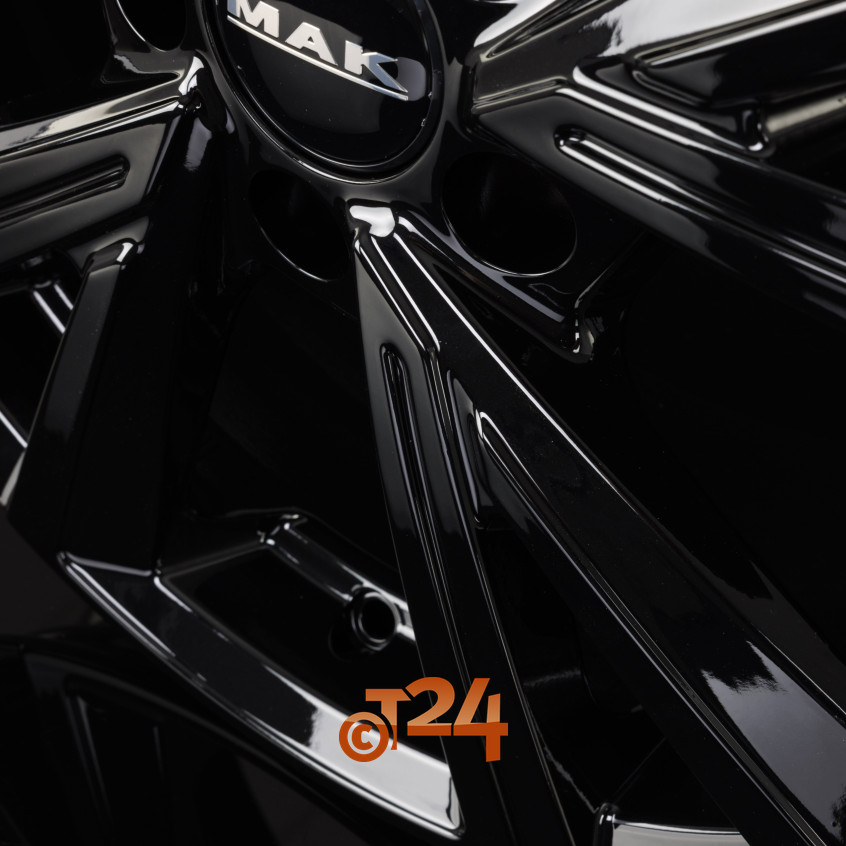 QVARZ|Gloss Black 18
