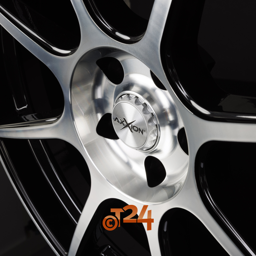 X2|Schwarz Hochglanzpoliert (SP+) 18