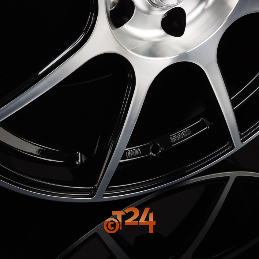 X2|Schwarz Hochglanzpoliert (SP+) 19