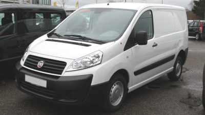 Mit geschlossenem Aufbau